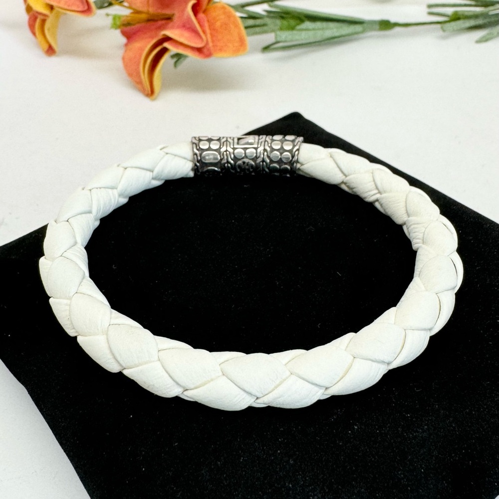 John Hardy Woven White Leather .925 Sterling Silver Dot Clasp Bracelet - Picture 4 of 7